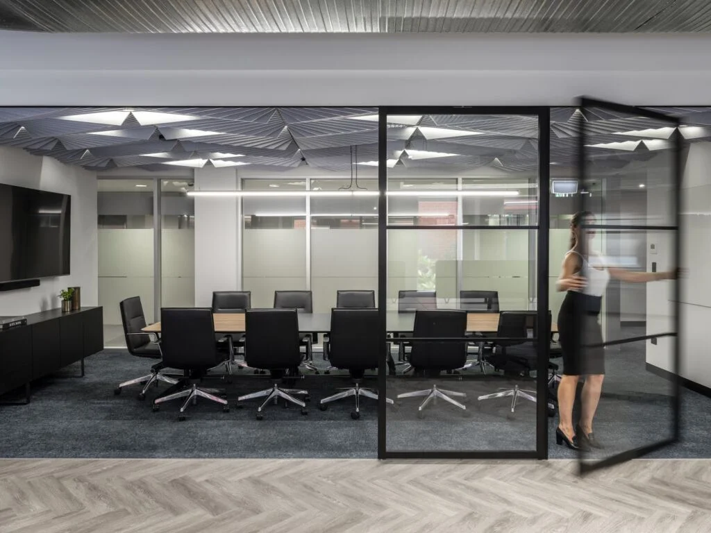 #morethanspace #interiordesign #commercialdesign #officedesign #workplacedesign #workspacedesign #workplacecollaboration #meetingroom #ceilingacoustics #operablewalls #industrialofficedesign #herringbonefloor
