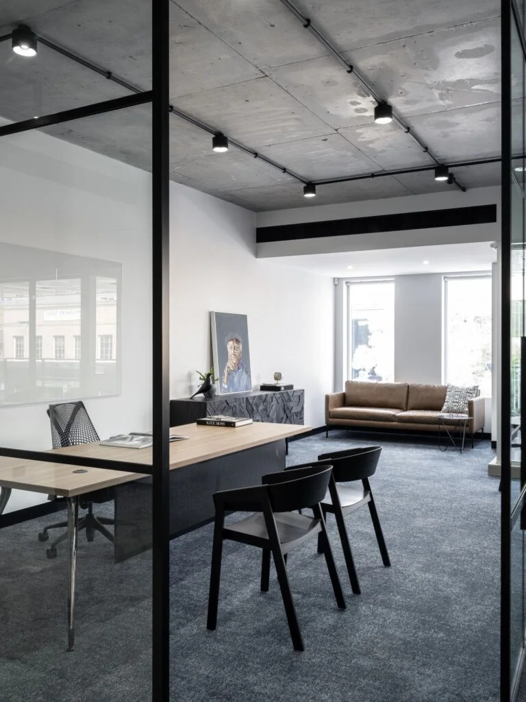 #morethanspace #interiordesign #commercialdesign #officedesign #workplacedesign #workspacedesign #privateofficedesign #glasspartition #functionalspaces #industrialofficedesign